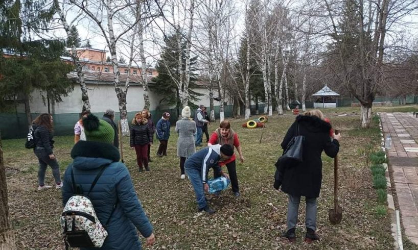 КНСБ в Разград засади овощни дръвчета